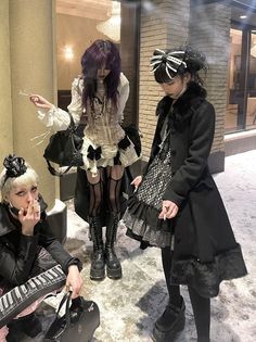 Vkei Inspired Outfits, Vkei Clothing, Vkei Clothes, Harajuku Goth Fashion, Jfashion Vkei, Vkei Outfits, Alt Closet, Vkei Fashion, Japanese 90s