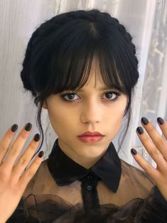 Wednesday Addams Makeup, Wednesday Costume, Wednesday Addams Costume, Addams Familie, Wednesday Outfit, Bun Styles, Eyeshadow Eyeliner, Bun Hairstyles For Long Hair, Halloween Make Up