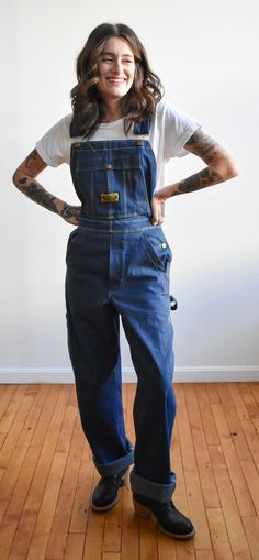 Wearing Overalls, Overalls Vintage, Tan Leather Boots, Smaller Waist, Aprons Vintage, Dee Dee, Bib Overalls, Small Photos, Denim Overalls