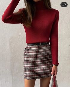 Red Winter Skirt Outfit, Stylish Work Outfits, Professional Fashion, Plaid Skirt, Autumn Outfit, Business Casual Outfits, Mode Inspiration, Winter Fashion Outfits