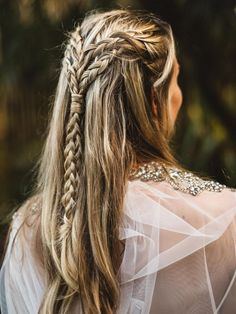 Elvish Hairstyles, Majestic Hair, Moodboard Images, Disney Princess Wedding, Softball Hairstyles, Romantic Hairstyles, Chicago Wedding Venues