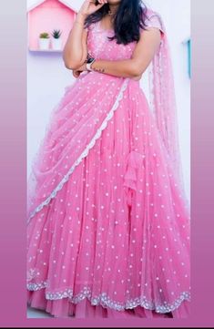 Langa Designs Indian Dresses, Long Gown Designs Indian Traditional, Half Saree Lehenga For Kids, Lehangas For Women, Net Half Saree Designs, Net Half Saree, Fancy Half Sarees, Dora Buji