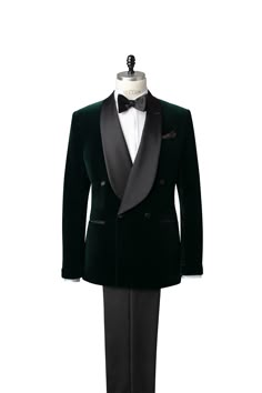 Met Gala Dinner, Tuxedo Designs, Luxury Tuxedo, Wedding For Men, Tuxedos Wedding, Designer Tuxedo, Velvet Dinner Jacket, Mens Tuxedo, White Wedding Suit