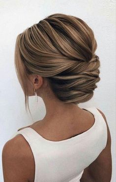 Mother Of The Bride Hair, Bridal Hair Updo, Elegant Wedding Hair, Best Wedding Hairstyles, Updos For Medium Length Hair, Summer Hairstyles For Medium Hair, Wedding Hair Inspiration, Low Bun, Summer Hair Color For Brunettes