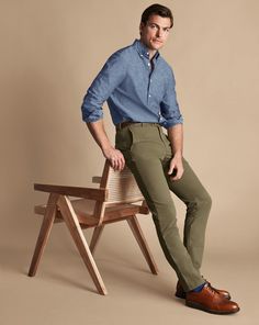 Ultimate Non-Iron Chinos - Olive Green | Men's Charles Tyrwhitt Ultimate Non-Iron Chino Pants - Olive Green Size W32 L30 Cotton Navy Olive Outfit, Mens Fashion Inspiration Summer, Men Olive Green Pants Outfit, Green Bootcut Pants Outfit, Olive Khaki Pants Outfit, Olive Green Chinos Outfit Men, Green Pants Men Outfit, Olive Chinos Men Outfits, How To Style Olive Green Pants