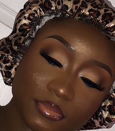 Skin Glitter, Black Bridal Makeup, Flawless Face Makeup, Maquillage Yeux Cut Crease, Ball Makeup, Wedding Eye Makeup