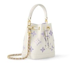 Purses 2024, Louis Vuitton Logo, Imvu Outfits Ideas Cute, Buy Bags, Purse Brands, Luxury Purses, Party Style, Style Office