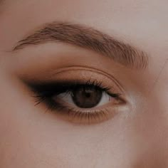 Eye Makeup Pictures, Face Nails, Makeup Eye Looks, Make Up Inspiration, Makeup Makeover, Make Up Inspo