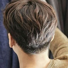 Middle Part Hairstyles Men, Middle Part Haircut, Mens Haircuts Straight Hair, Middle Hair, Guy Haircuts Long, Middle Part Hairstyles