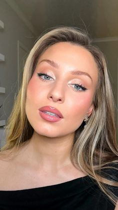 Instagram Makeup Cool Toned Skin, Natural Makeup With Eyeshadow, Natural Bridal Makeup Looks, Wedding Makeup Styles, Classy Eyeshadow Looks, No Make Up Make Look, Bridal Makeup Bronze, Ball Makeup Looks, Cool Toned Eye Makeup