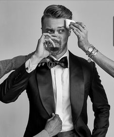 Gq Photoshoot Men, Men Photoshoot Creative, Become Best Version Of Yourself, Male Portrait Poses, Mens Photoshoot Poses, Portrait Photography Men, Modern Men, Men Photoshoot