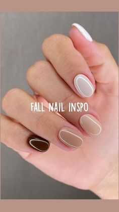 Nude Short Nails, Love Splash, Nail Design Glitter, Leaves Changing Color, Nails Brown, Simple Fall Nails, Fall Gel Nails, Cute Nails For Fall