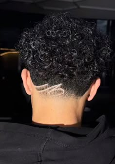 Taper Fade Haircut With Letter Design, Back Of Hair Designs Men, Taper Fade With Design On Side, Side Trim Haircut Men, Taper Fade Haircut Design Back, Simple Taper Design Haircut, Small Taper Design, Mid Taper Fade With Design, Simple Taper Design