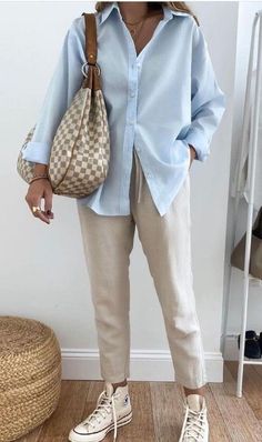 Casual Nice Outfits Summer, Hamptons Casual Outfits, Tailored Pants Sneakers Outfit, It Office Outfits Women, Well Dressed Life Wardrobe Challenge 2023, Boho Classic Style Outfits, Miss Fernandez Capsule, Neutral Style Fashion Minimal Classic, Work Outfits For Creatives