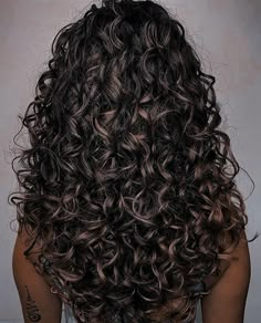 Long Haircut With Layers Curly, Dark Brown Hair With Highlights On Curly Hair, Dark Permed Hair, Dark Curly Hair With Light Brown Highlights, Highlights For Dark Brown Hair Curly Long Layered, Black Brown Curly Hair, Black Hair Balayage Curly, Black Curly Hair Color Ideas, Dark Brown Hair Balayage Curly