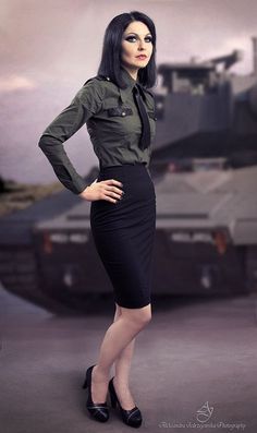 Dieselpunk Fashion, Female Officer, Military Chic, Uniform Style, Military Pins, Diesel Punk, Jamie Chung, Skirt Blouse