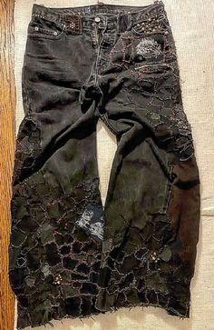 Baggy Crust Pants, Punk Pants Diy, Crust Punk Pants, Fit Portfolio, Pants Inspiration, Crust Pants, Custom Pants, Men's Emo Style, Punk Rocks