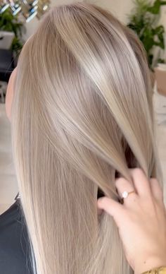 20 Amazing Blonde Hairstyles to Inspire You Perfect Blonde Hair, Bright Blonde Hair, Summer Blonde Hair, Blonde Hair Transformations, Dyed Blonde Hair, Light Blonde Hair, Blonde Hairstyles, Honey Blonde Hair, Blonde Hair Inspiration