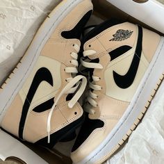 Nike Pro Max Shoes, Nike Shoes Women Custom, Cute Shoes For Fall, Air Jordan 1 Aesthetic, Organization Shoes, Cool Jordans, Dressing Shoes, Nike Air Jordan Mid, Air Jordan Mid