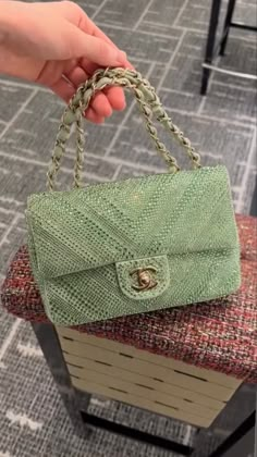 Colorful Designer Bags, Coco Chanel Bags, Green Chanel, Bag Inspiration, Dream Bags, Luxury Bags Collection, Fit Food, Womens Designer Bags, Chanel Designer