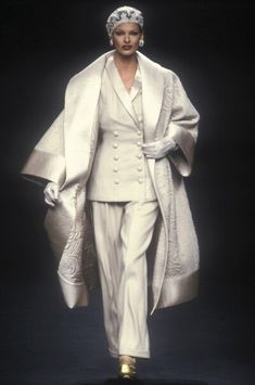 Look 80s, Mode Mantel, Cruella Deville, Vintage Runway, Valentino Couture, 1990s Fashion