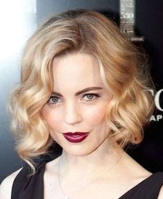 Las ondas al agua quedan perfectas con pelo corto Kręcony Bob, Short Curly Bob Hairstyles, Formal Hairstyles For Short Hair, Trendy We Fryzurach, Short Wavy Haircuts, Prom Hairstyles For Short Hair, Wavy Haircuts, Short Wavy Hair, Short Wedding Hair