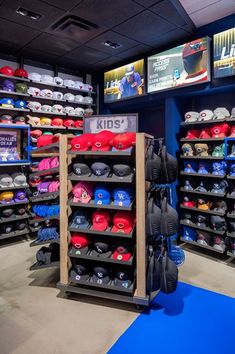 Hat Shelves, Cap Wall, Sneakerhead Room, Shoe Store Design, Hat Shelf, Cap Store, Store Experience, Clothing Store Interior