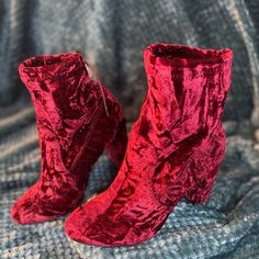 Express Velvet Burgundy Sock Boots. Trendy Purple Winter Boots, Velvet Socks, Sock Boots, Crochet Ideas, Pink Purple, Bootie Boots, Ankle Boots, Socks, Velvet