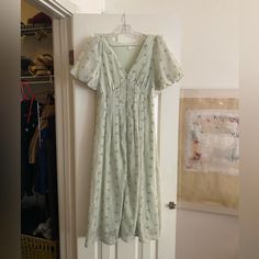 Never Worn. Nwot. Floral Midi Dress, Mint Green, Mint, Colorful Dresses, Midi Dress, Womens Dresses, Green, Dresses, Floral