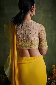 Contemporary Saree Blouse, Blouse Work On Net, Back Embroidery Blouse, Saree Blouse Styles Net, Indian Designer Blouses, How To Style Saree With Top, Solid Blouse Designs For Saree, Yellow Organza Saree For Haldi, A Line Top Designs