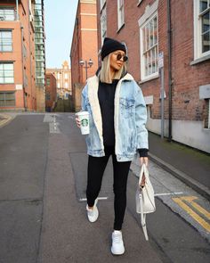 Denim Jacket Outfit, Looks Style, Mode Inspiration, Winter Fashion Outfits, Denim Outfit, Fall Winter Outfits, Outfits With Leggings, Outfits Casuales