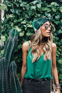 Go green this summer! Levis Shoes, Daily Dress Me, Spin Instructor, Tropical Boho, Boho Fashion Bohemian, Green Outfit, Estilo Boho