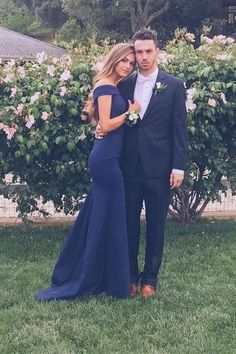 Chic Formal Dress, Blue Prom Gown, Prom Photography Poses, Navy Prom Dresses, Prom Photography