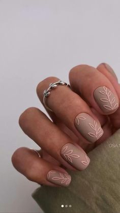 Beige Nails Design, Nail Art Simple, Thanksgiving Nail Designs, Fall Gel Nails, Nude Nail Designs, Cute Spring Nails, Beige Nails, Short Nails Art