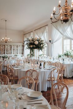 All white wedding theme for Brympton House wedding venue Wedding Table White Roses, White Rose Top Table Flowers, White Wedding Table Decor, Coral Bridesmaid, Monochrome Weddings, Coral Bridesmaid Dresses, Wedding Readings, Bridal Preparation, Rock Dresses