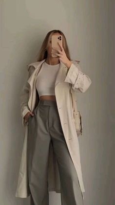 Aesthetic Outfits Winter, Winter Fashion For Women, Trendy Winter Fashion, Minimalist Outfits, Outfits Cold, Outfits For School, Outfit Styling