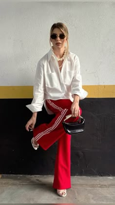 Adidas Red Track Pants Outfit, Red Track Pants Outfit, Track Pants Outfit Casual, Looks Adidas, Track Pants Outfit, Side Stripe Trousers, Cool Look, Adidas Outfit, Red Pants