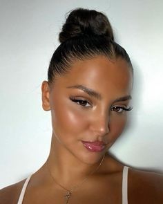 #makeup  #pelenegra #maquillaje #maquiagem Light Skin Makeup, Light Makeup Looks, Classy Makeup, Make Up Inspiration, Braut Make-up