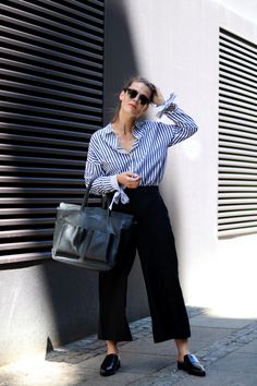 Striped Shirt Work Outfit Women, Black Culottes Outfit Office, Stripe Shirt Work Outfit, Blouse With Pants Outfit, Black Shirt Work Outfit, Black Blouse Outfit Office, Blue Striped Linen Shirt Outfit, Stripped Blouse Outfits, Stripped Blue Blouse Outfit