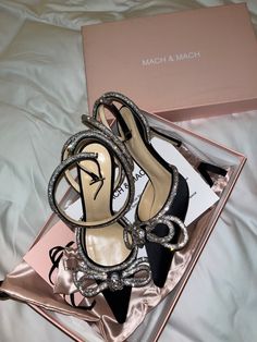 Mach And Mach Heels Aesthetic, Mach And Mach Shoes, Mach And Mach Heels, Glitter Outfits, High Heels For Prom, Shoe Room, Pretty Heels, Heels Prom