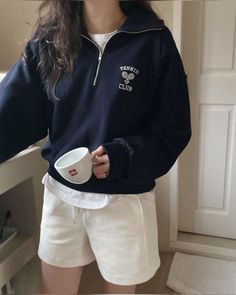 Asian American Fashion, Korean Sweatshirt, Casual College Outfits, Tennis Club, Casual Day Outfits, Fashion Mistakes, Zulu, 가을 패션, 10 Pounds