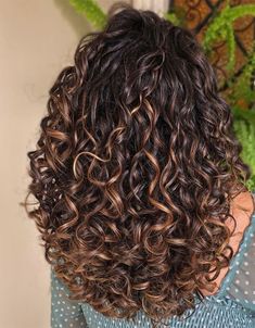 Curly Balayage Hair, Perfect Curly Hair, Dark Curly Hair, Soya Mumu, Brown Curly Hair