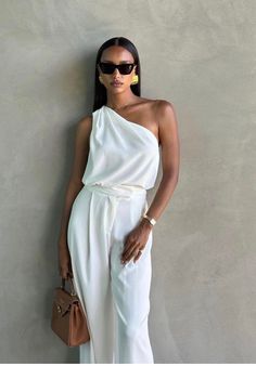 92% polyester, 8% elastane Made in China Dry clean only One shoulder styling Crepe fabric Item not sold as a set Lauren is 5'4", wearing size 0. Jasmin Tookes, Self Love Art, Beauty Affirmations, Jasmine Tookes, Chique Outfits, Effortlessly Chic Outfits, Elegante Casual, Event Outfit, Chic Outfit