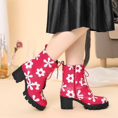 Make your sleek style floral print in these bold combat boots detailed with a front lace-up, side zip closure, and cute design. These Combat Boots Series are the right height to be cute and edgy but also comfortable enough. Floral print and bear patterns can be decorated with your casual appearance. Cute Printed Combat Boots, easy to go with all outfits, wear them with jeans, trousers, dresses, shorts, or denim. Good options for parties, sweet dating, shopping, festivals, banquets, office outfit Heel Combat Boots, Bear Patterns, Lace Up Block Heel, Buckle Ankle Boots, Womens Chunky Heels, Shoes Boots Ankle, Closed Toe Shoes, Office Outfit, Rubber Boot