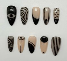 Cat Ear Nails, Non Acrylic Nails, Goth Nails Almond, Beige And Black Nails, Nail Designs Grunge, Black And White Nails Designs, Nail Art Almond, Nail Designs Pictures, Fake Nails Designs