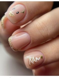 40 festive christmas nail designs that'll turn your hands into holiday art 17 Nail Wedding Guest, Winter Nails Biab, Autumn Gel Nails, Gel Nails With Glitter, Fall Nail Color Ideas, Autumn Nail Art, Fall Nail Color, Thanksgiving Nail Designs, Nail Color Ideas