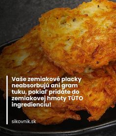 some fried food on a black plate with a caption that reads, vase temikovovs placky neasborbijjijajuci di gravi