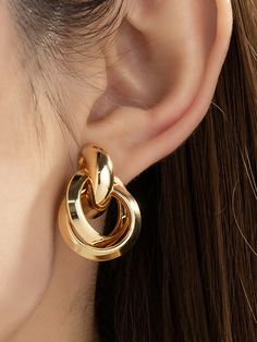 Estilo Madison Beer, Minimalist Ear Cuff, Round Dangle Earrings, High Fashion Jewelry, Mini Hoop Earrings, Geometric Circle, Earrings Minimalist, Cuff Earrings