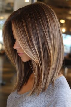 Long Bob Hairstyles Straight, Long Inverted Bob, Sleek Lob, Inverted Bobs, Hairstyles Trending, Celebrity Hairstylist, Hairstyle Long, Dark Blonde Hair Color, Inverted Bob Hairstyles