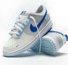 Nike Shoes Men, Men Nike Shoes, Pretty Sneakers, Pretty Shoes Sneakers, All Nike Shoes, Cute Nike Shoes, Nike Sb Dunk, Cute Nikes, Men Sneakers